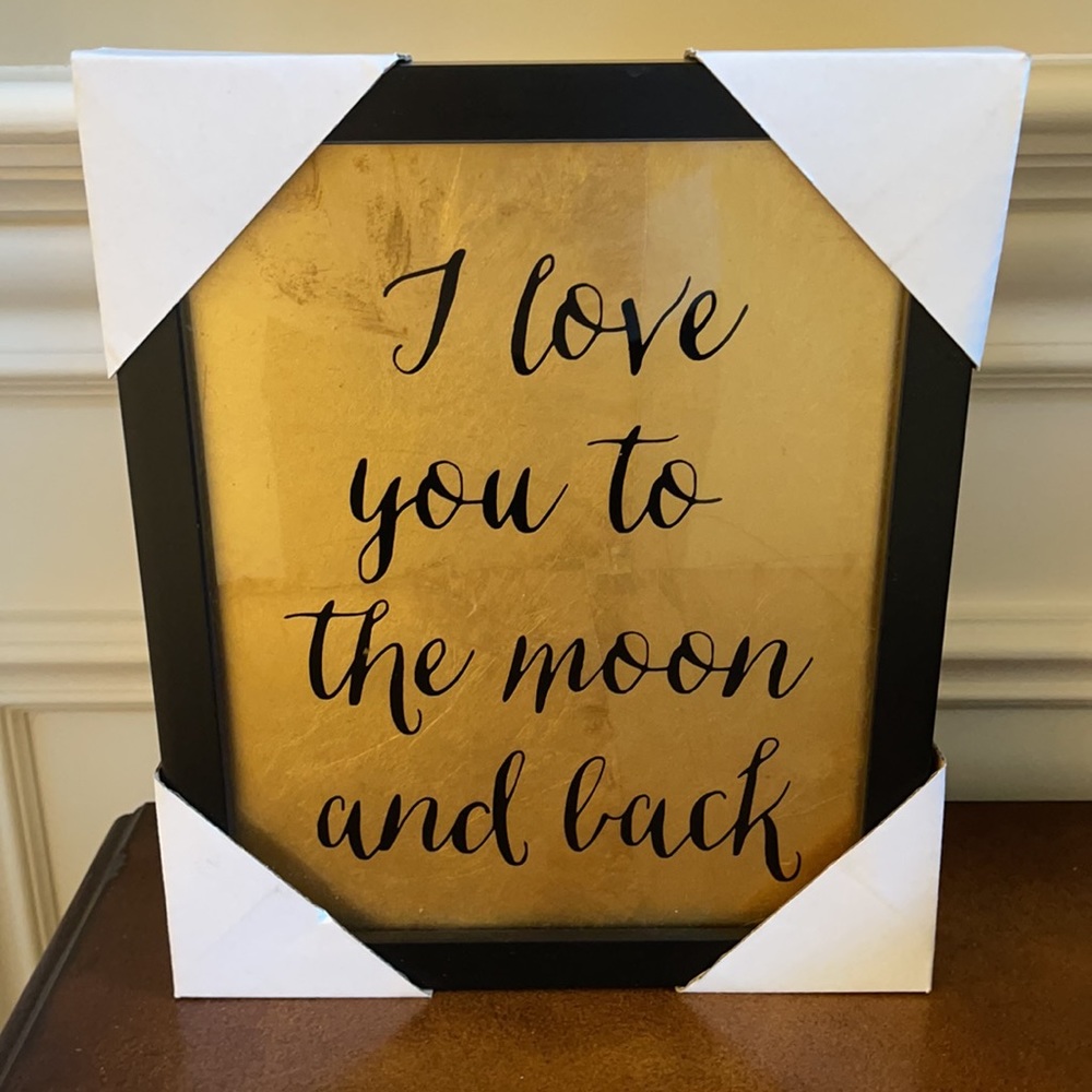 NWT Wall Decor